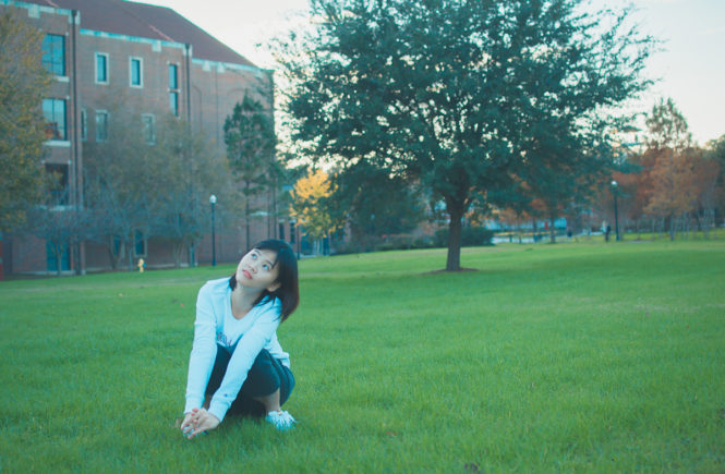 Zhenzhen’s Graduation Session – Casual Portrait on Campus